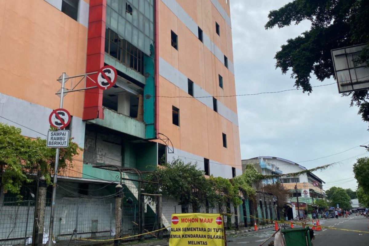 Bekas gedung perbelanjaan di Jakarta Utara diduga timbulkan masalah