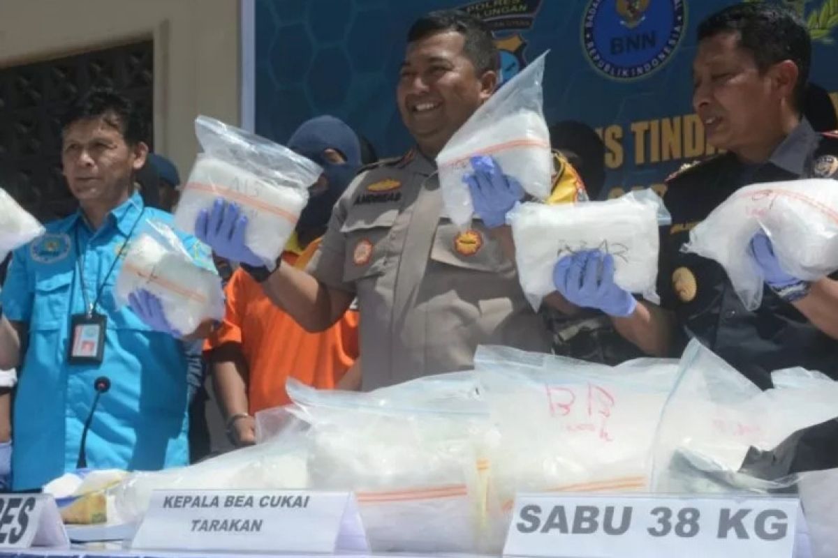 Polisi ringkus seorang pria pemilik 122 bungkus sabu-sabu