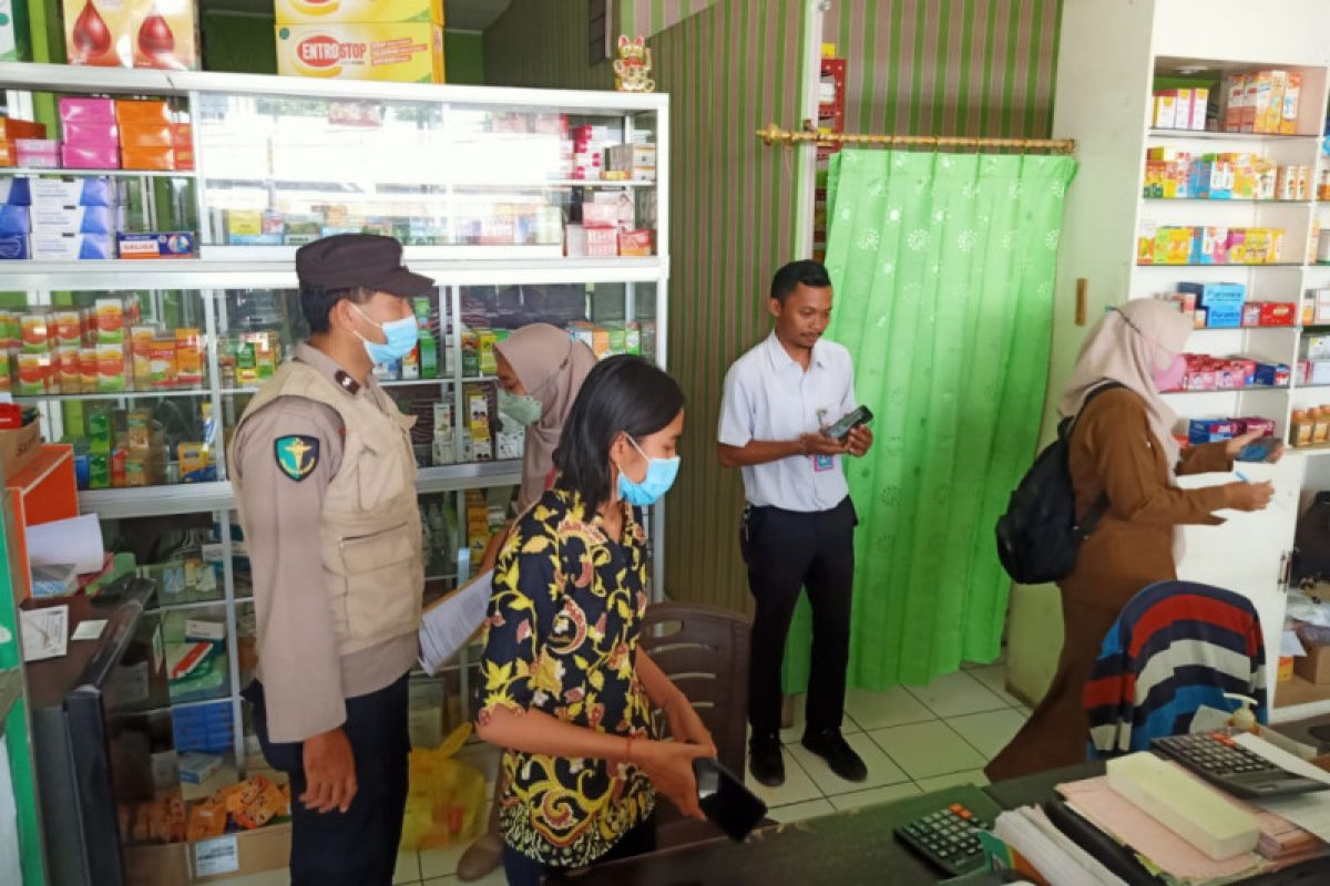 Polisi Lombok Utara razia penjual obat sirop diduga mengandung EG