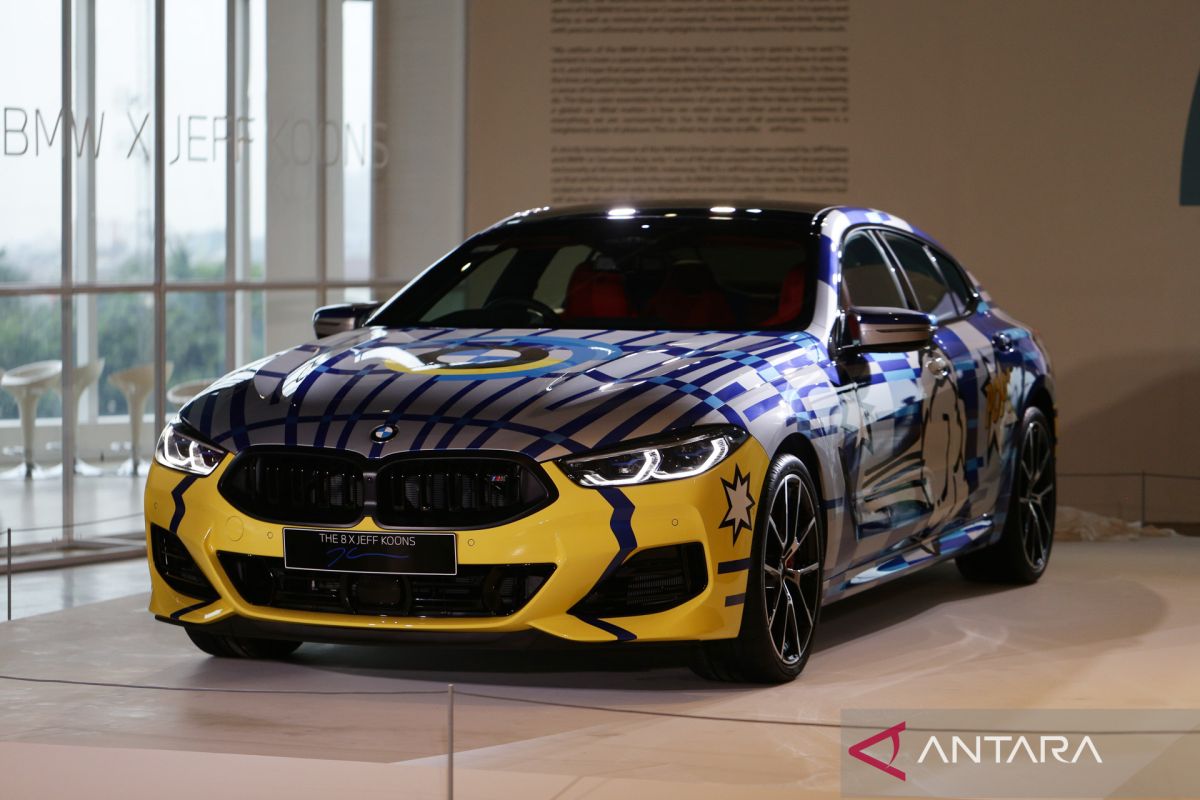 Cuma 99 unit di dunia, BMW lelang M850ixDrive edisi Jeff Koons