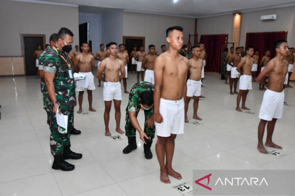 Sebanyak 254 peserta ikut sidang parade Tamtama PK TNI AD di Kendari