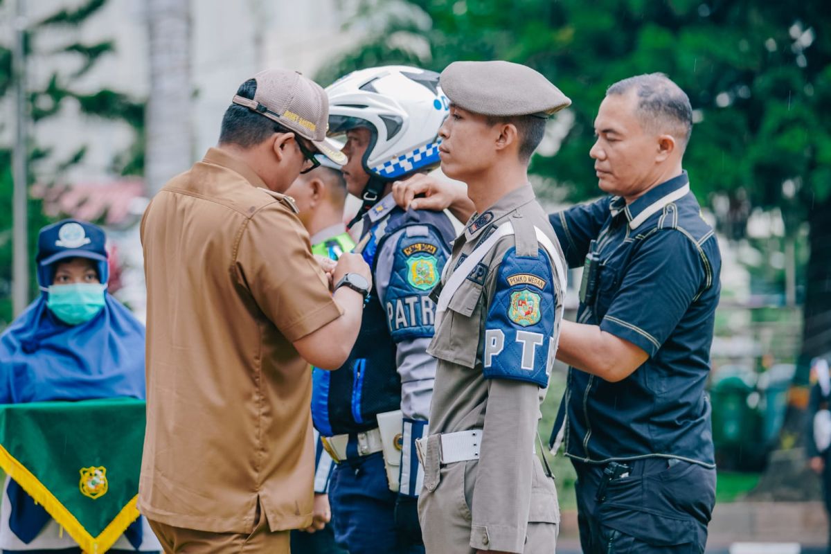 Pekan disiplin parkir, Bobby Nasution: tertiban pelat merah dan hitam!