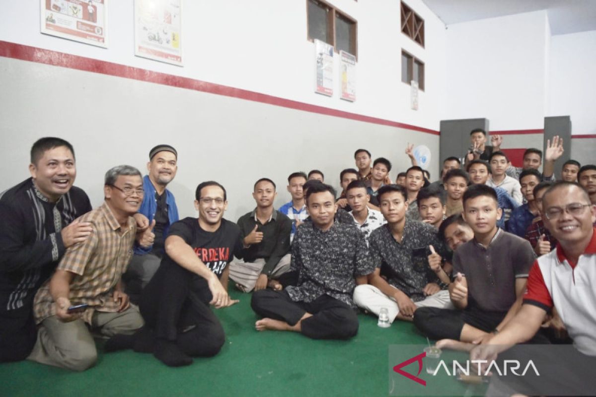 Mendikbudristek bermalam di asrama SMK perbatasan Indonesia-Malaysia