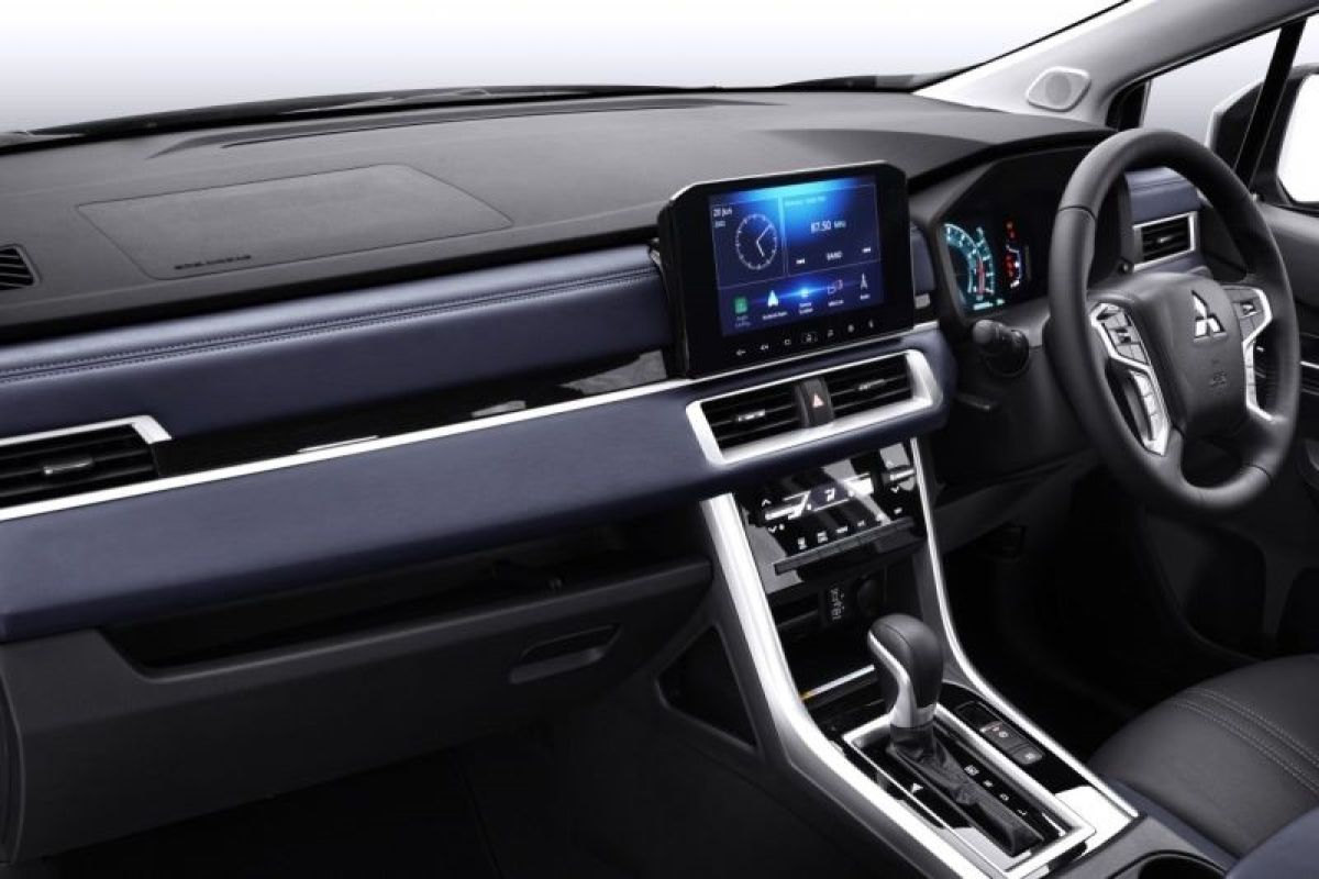 Perubahan interior dan fitur bikin mobil New Xpander Cross lebih premium