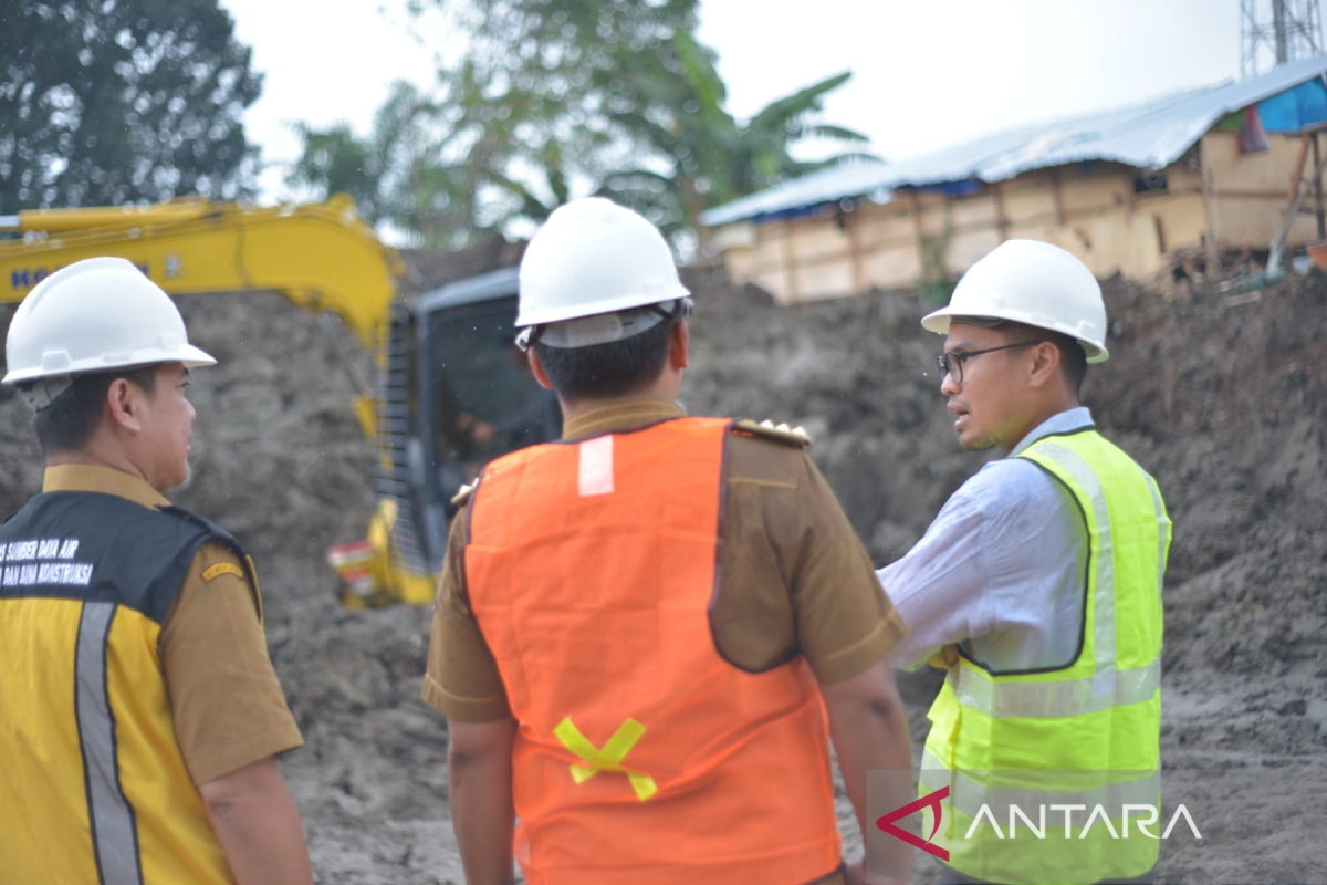Pembangunan turap di Kampung Bulak atasi genangan di Pondok Maharta Tangsel