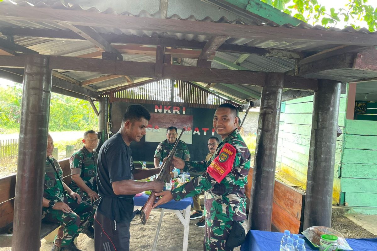 Satgas Yonarhanud di Malut ajak masyarakat serahkan senjata organik