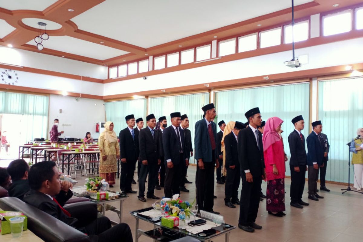 Bawaslu Batanghari lantik 24 anggota Panwascam se-Kabupaten Batanghari