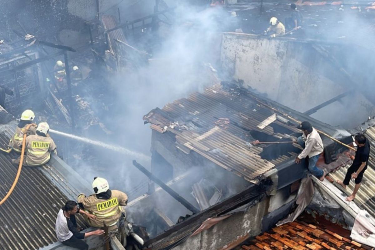Kebakaran rumah di Tambora diduga akibat gas bocor