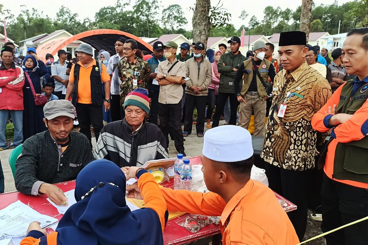 264 KK penyintas bencana Semeru terima kunci rumah hunian tetap