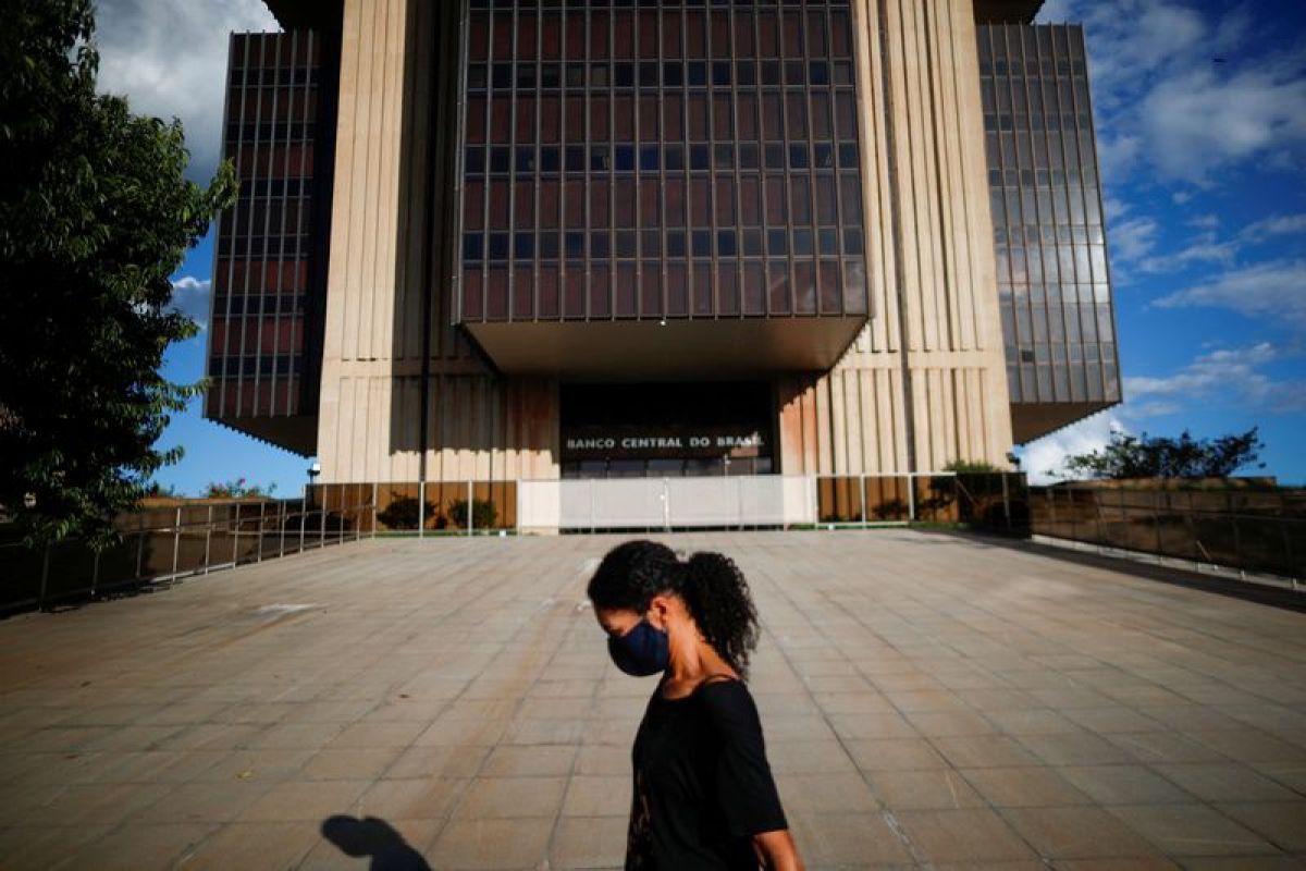 Bank sentral Brazil tahan suku bunga, perkirakan pertumbuhan moderat