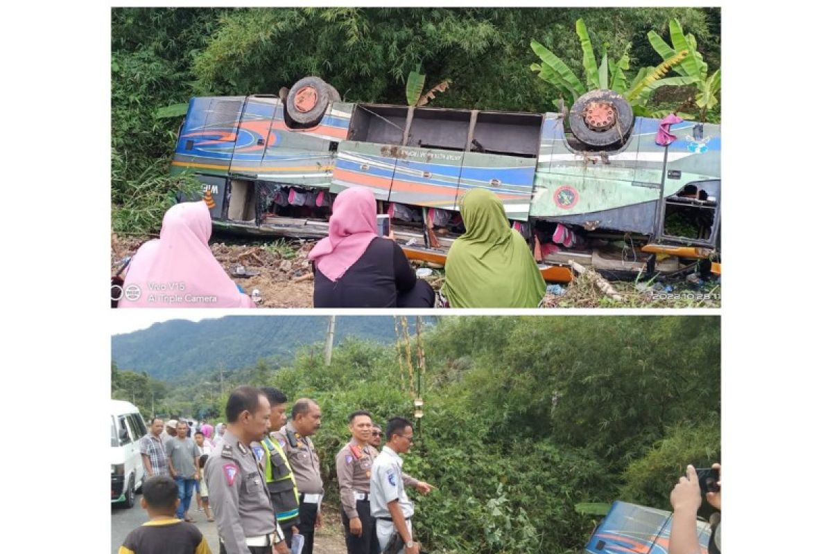 Bus ALS angkut 23 penumpang terbalik di Tapsel, satu santri Purba Baru dikabarkan meninggal