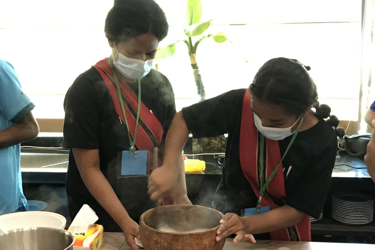 Pelaku usaha perhotelan Ambon dukung kuliner papeda bisa mendunia di Hari Sumpah Pemuda