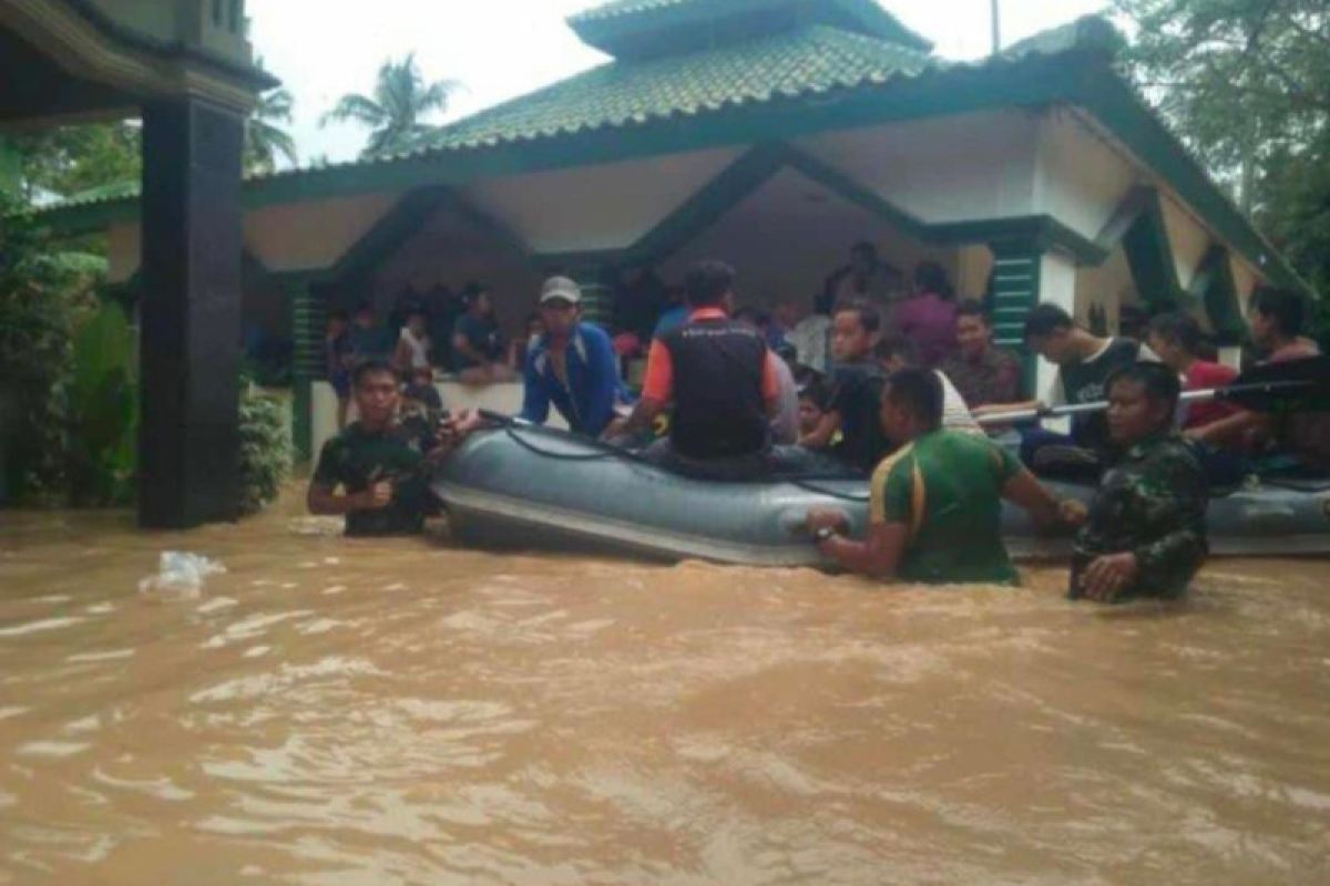 BNPB laporkan tiga meninggal akibat banjir Lampung Selatan