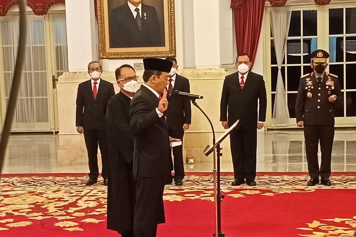 Jokowi resmi lantik Johanis Tanak sebagai Wakil Ketua KPK
