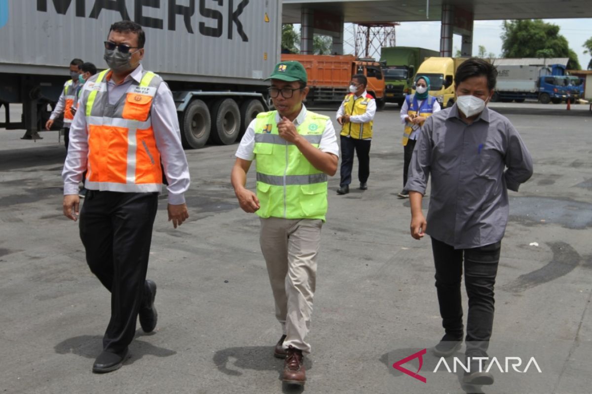 Tenaga ahli Kementerian PUPR cek pemenuhan SPM dan kriteria jalan di ruas Tol Tangerang-Merak