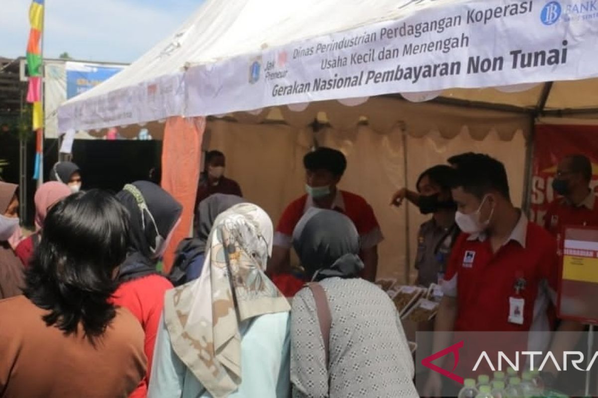 Pemkot Jaktim geliatkan pasar murah di Ciracas