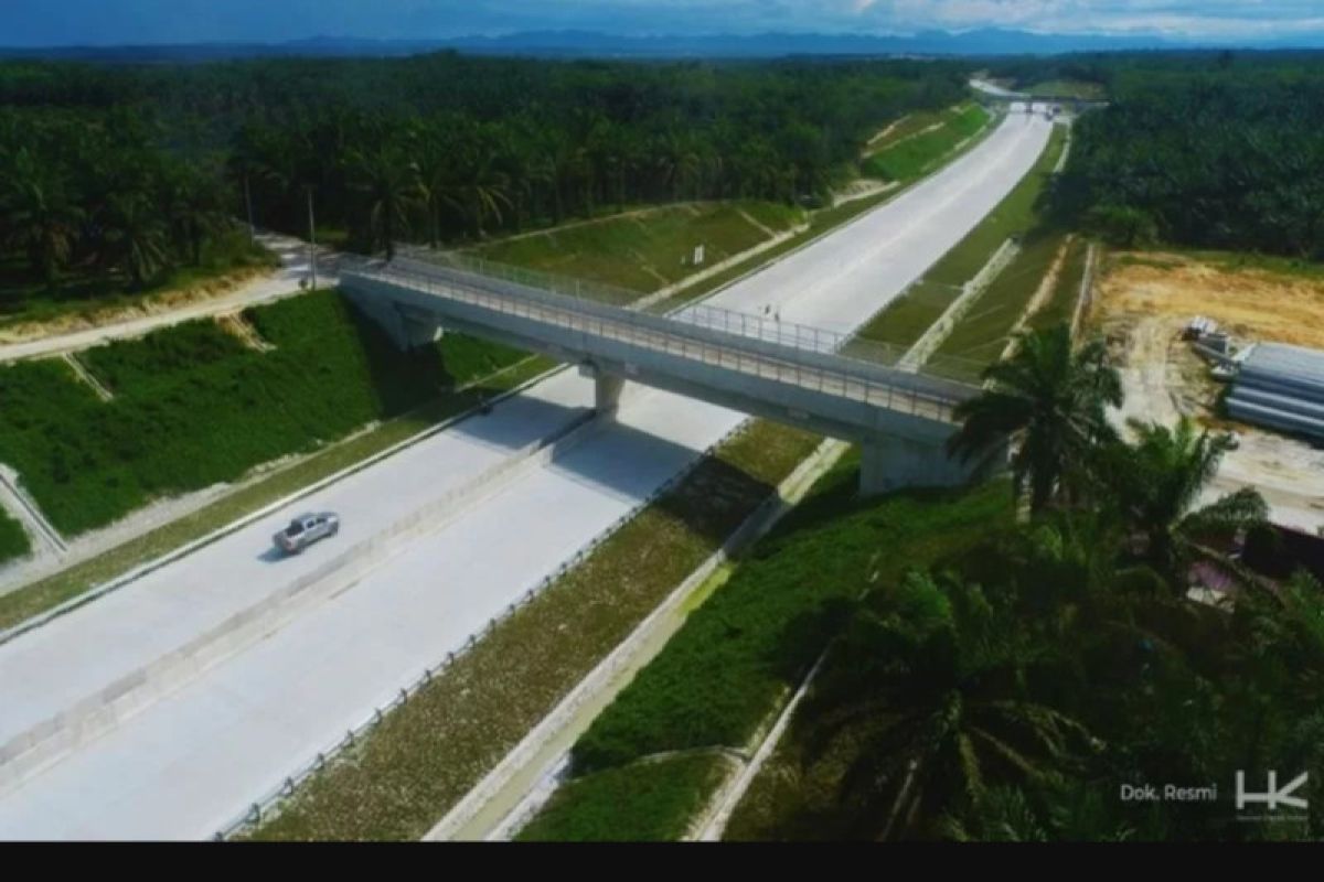 Hari pertama 4.000 kendaraan lewati Tol Pekanbaru-Bangkinang