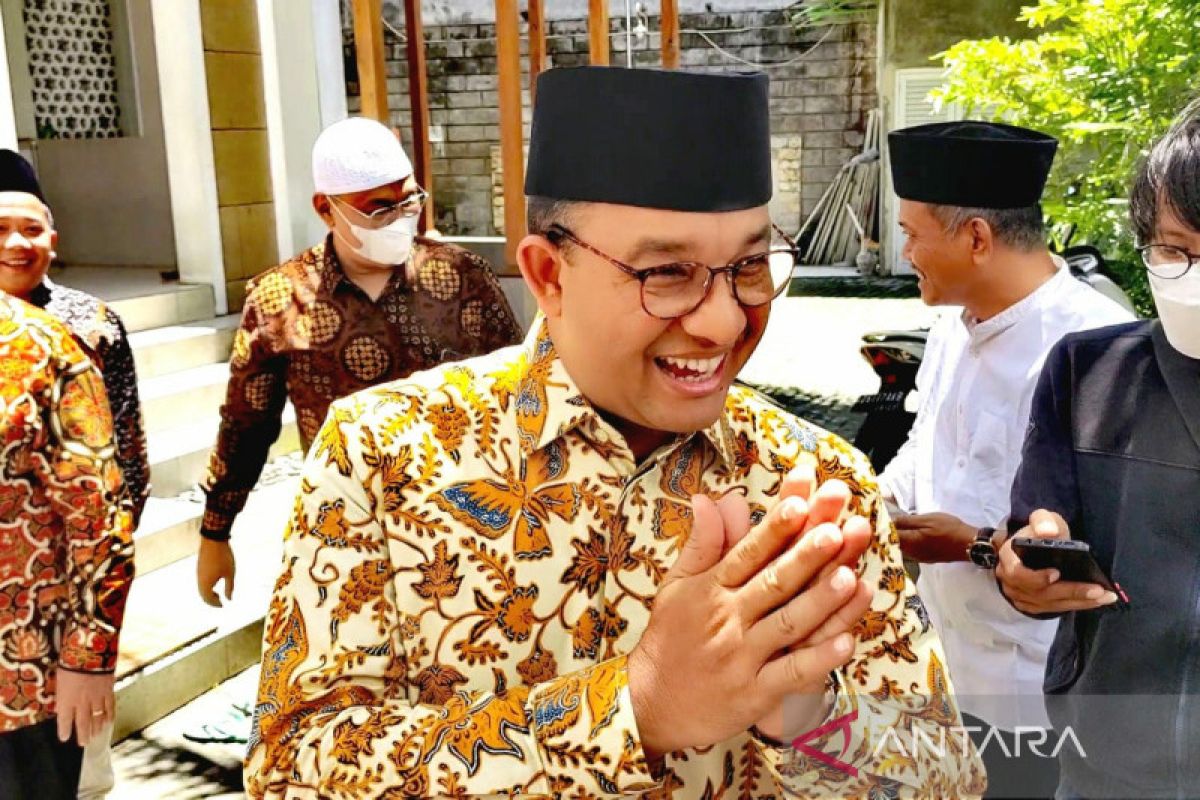 Anies Baswedan mengunjungi Habib Novel di Surakarta