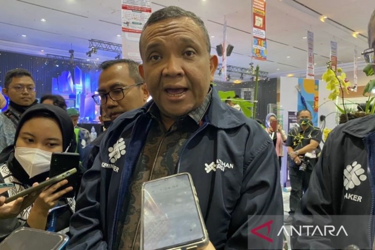 Wamenaker Afriansyah Noor pastikan proses penetapan UMP 2023 masih berlangsung