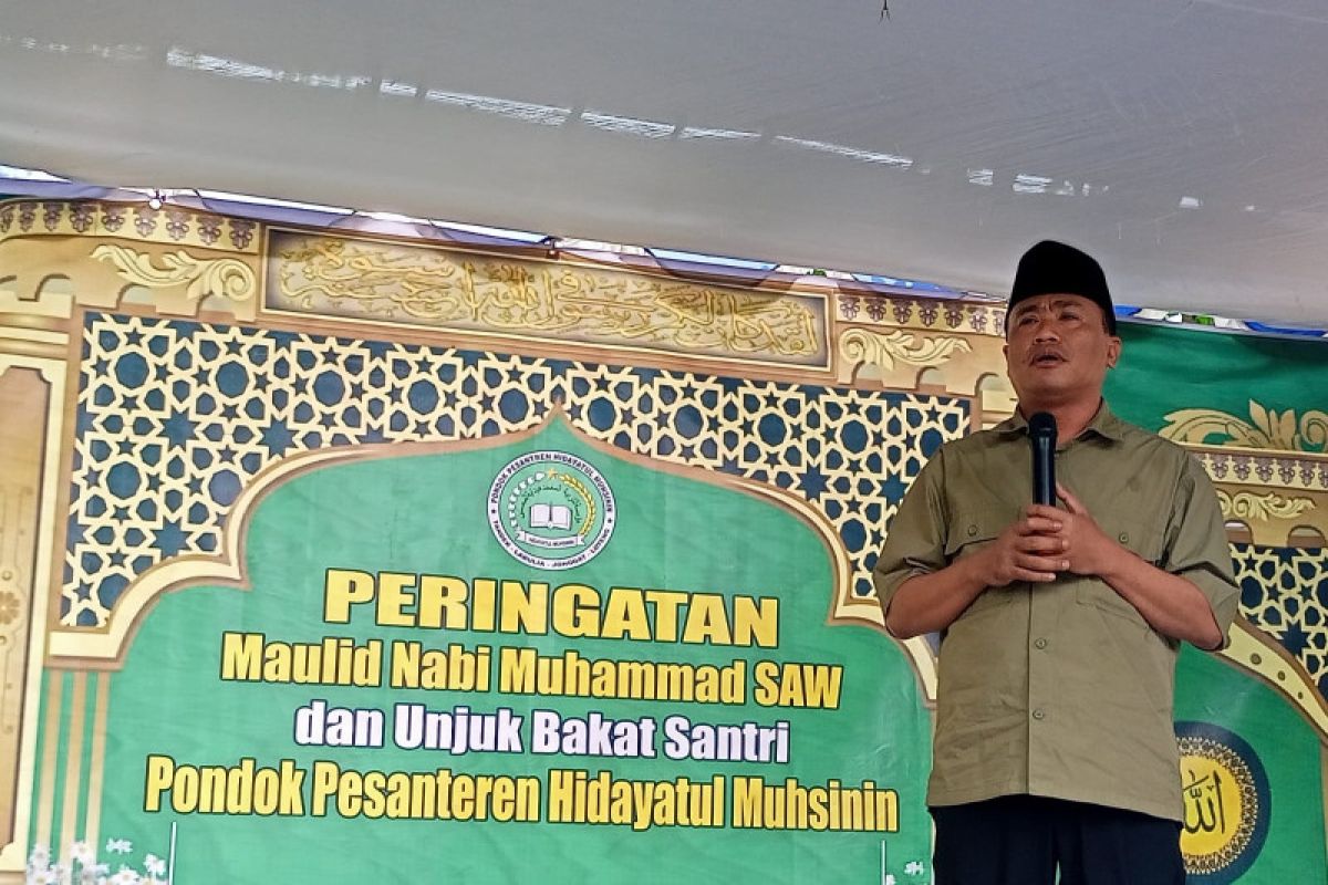 Santri Ponpes Hidayatul Muhsinin Labulia Loteng Peringati Maulid Nabi SAW