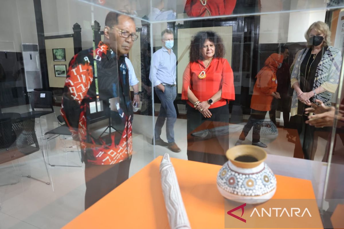 Wali Kota Makassar jamu Senator McCarthy dengan kuliner tradisional