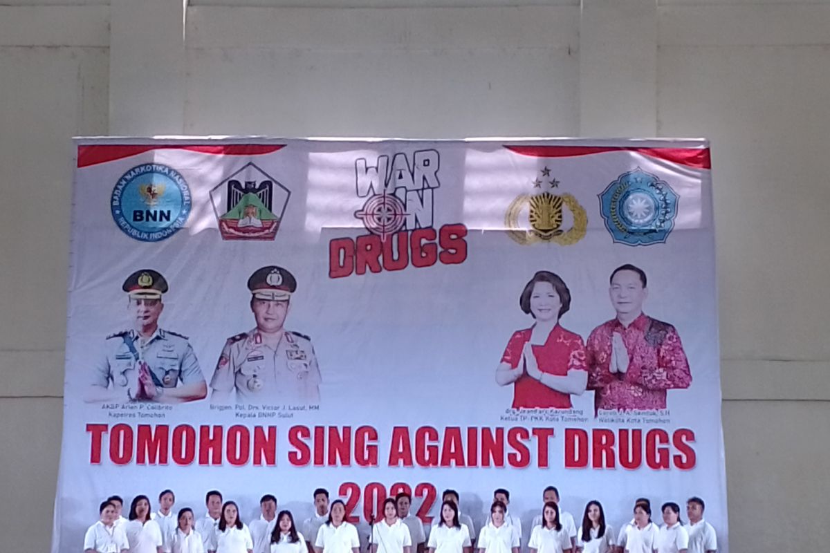BNNP Sulawesi Utara gelar paduan suara dalam melawan narkoba