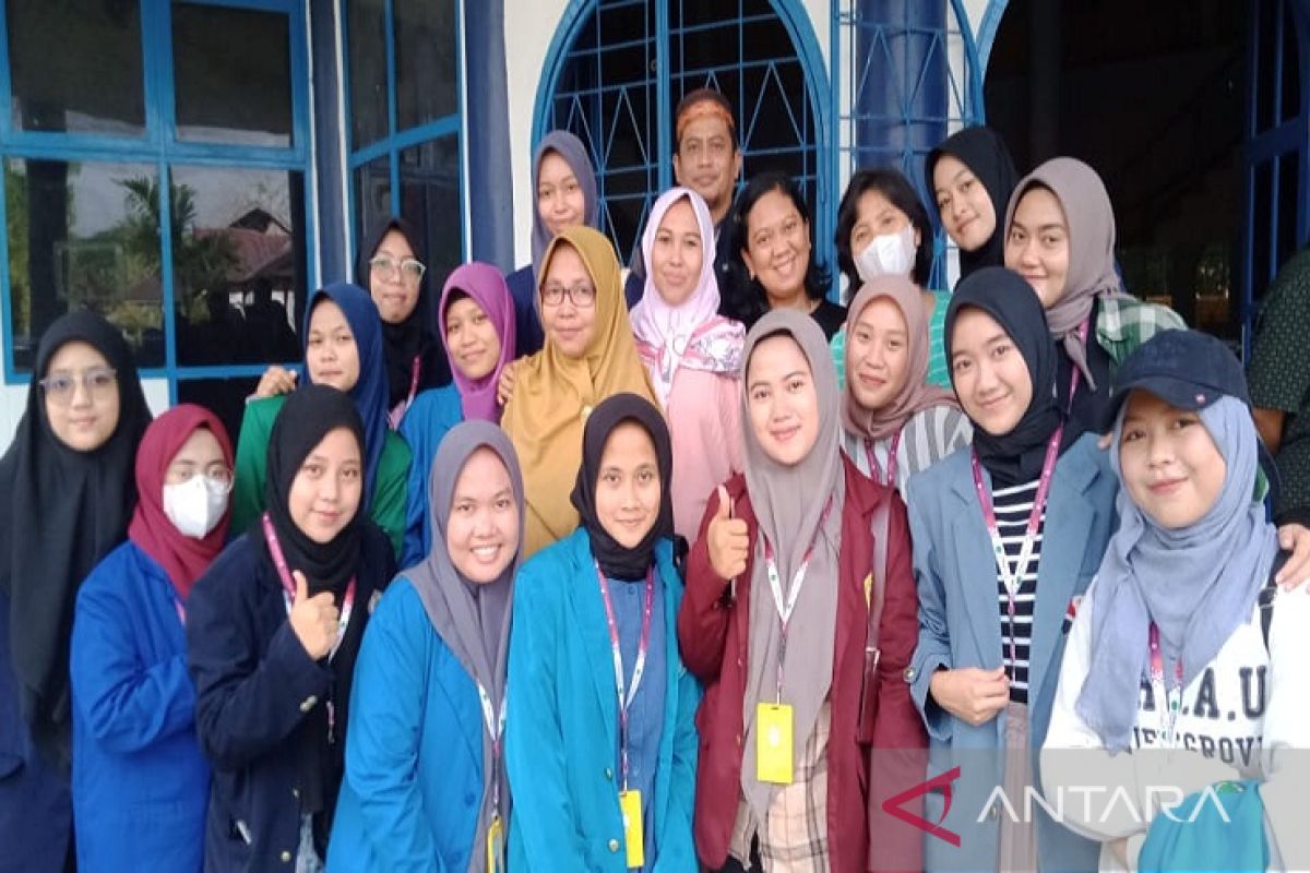 Pertukaran Mahasiswa Indonesia puji koleksi Museum Sulawesi Tenggara