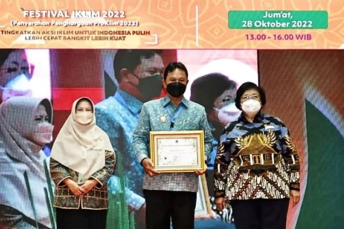Wali Kota Madiun raih penghargaan Pembina Proklim 2022 dari KLHK