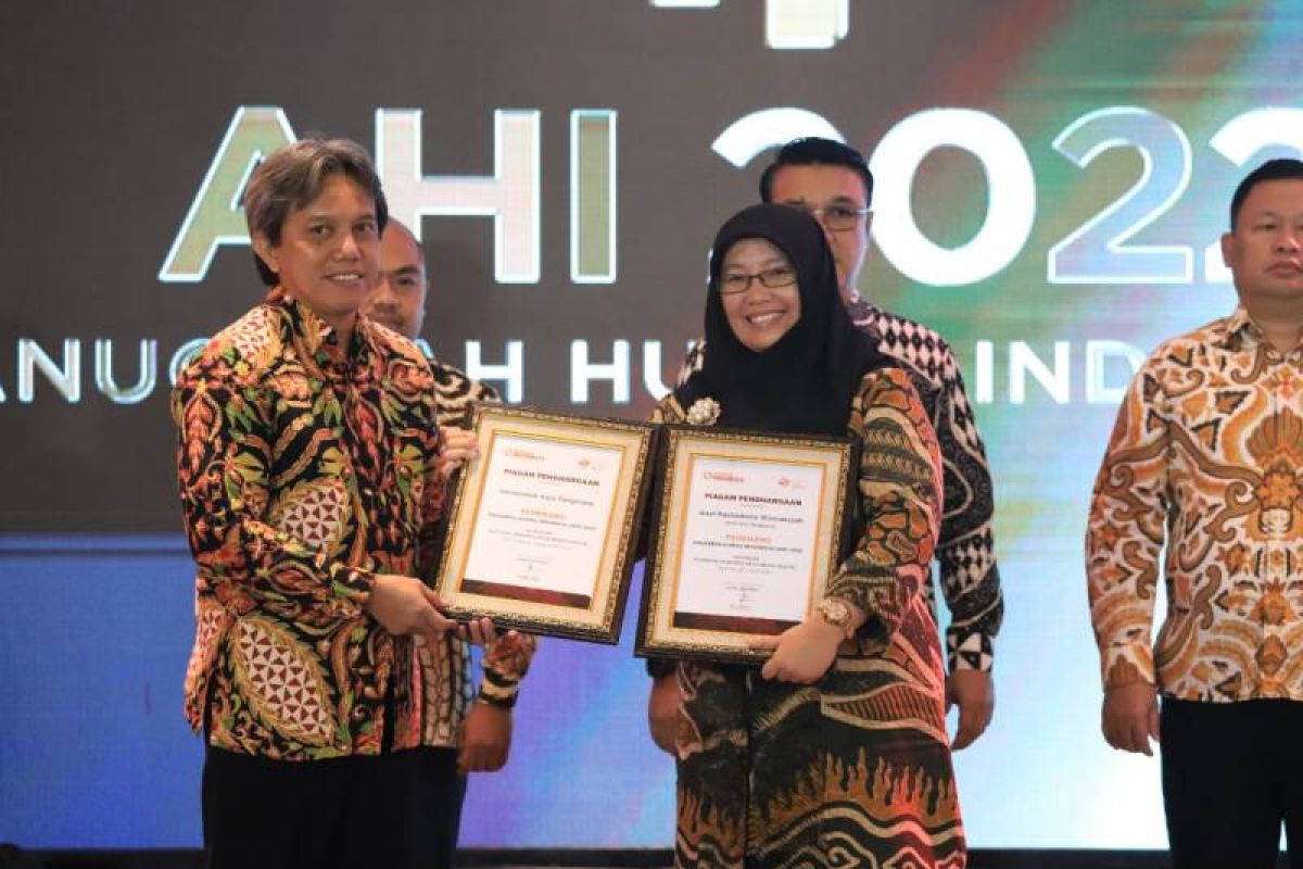 Pemkot Tangerang raih empat penghargaan anugerah humas indonesia 2022