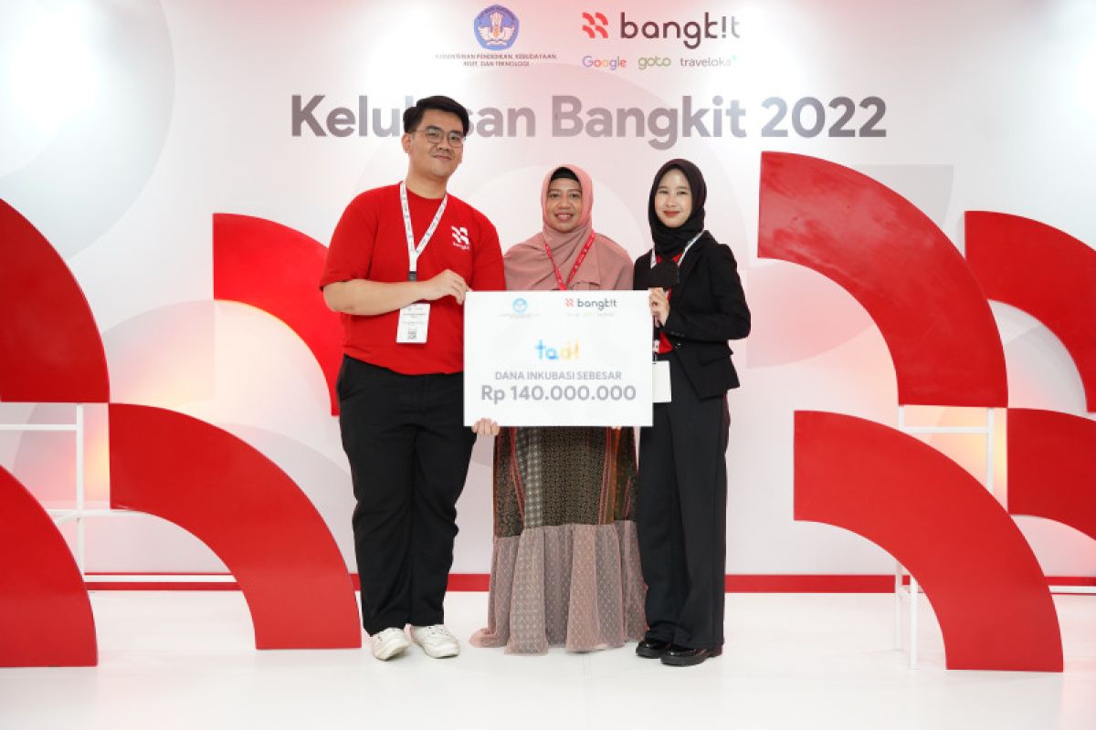 Bangkit graduates' TeDi app helping people with disabilities
