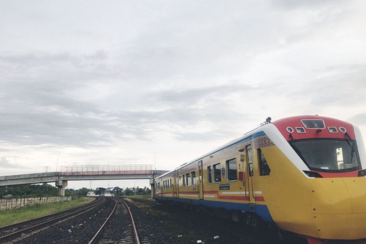 Uji coba kereta api di Sulawesi Selatan