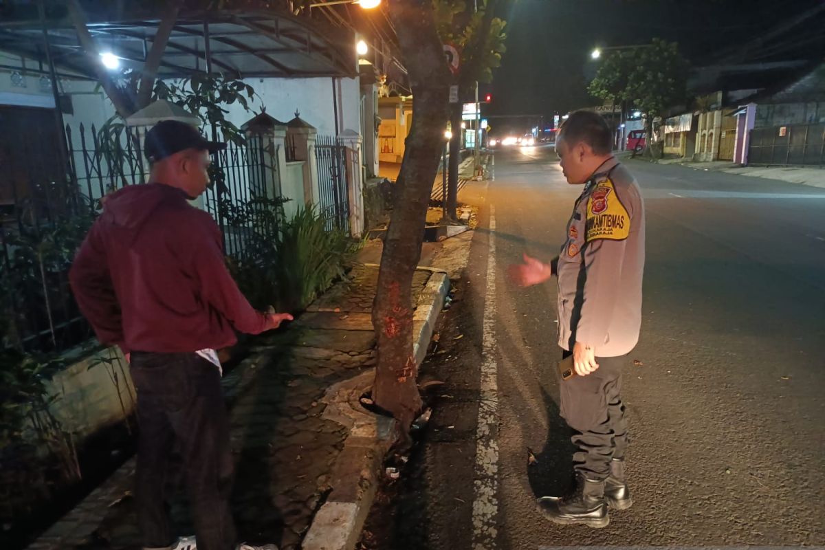 Geng motor yang keroyok warga Sukabumi hingga tewas diburu polisi