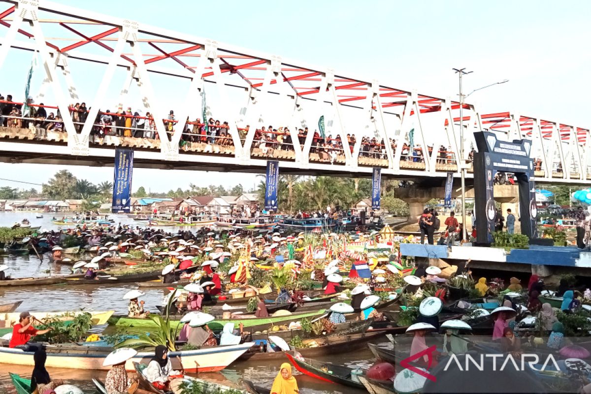 Festival Pasar Terapung Lok Baintan Kalimantan Selatan