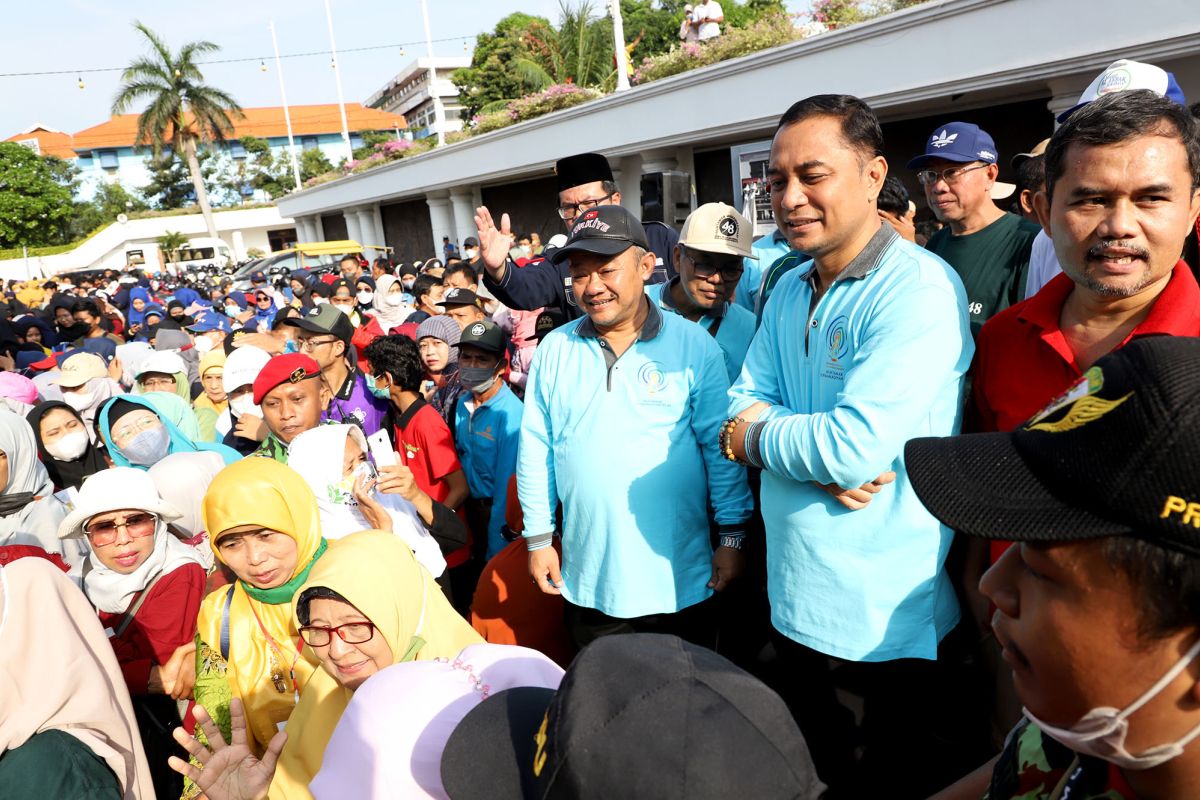 Ribuan warga Surabaya sambut Muktamar Ke-48 Muhammadiyah-Aisyiyah