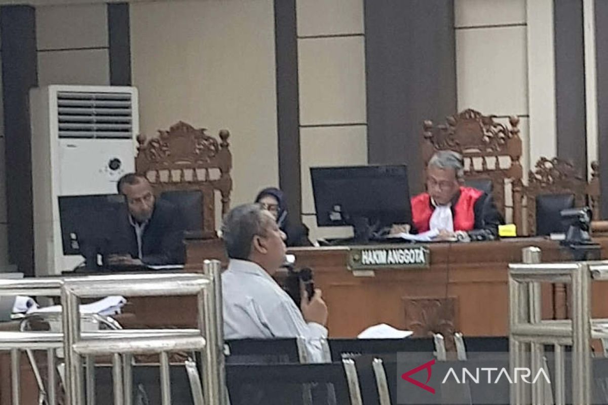 Mantan sekda mengaku setor Rp300 juta bereskan kasus di Polda Jateng