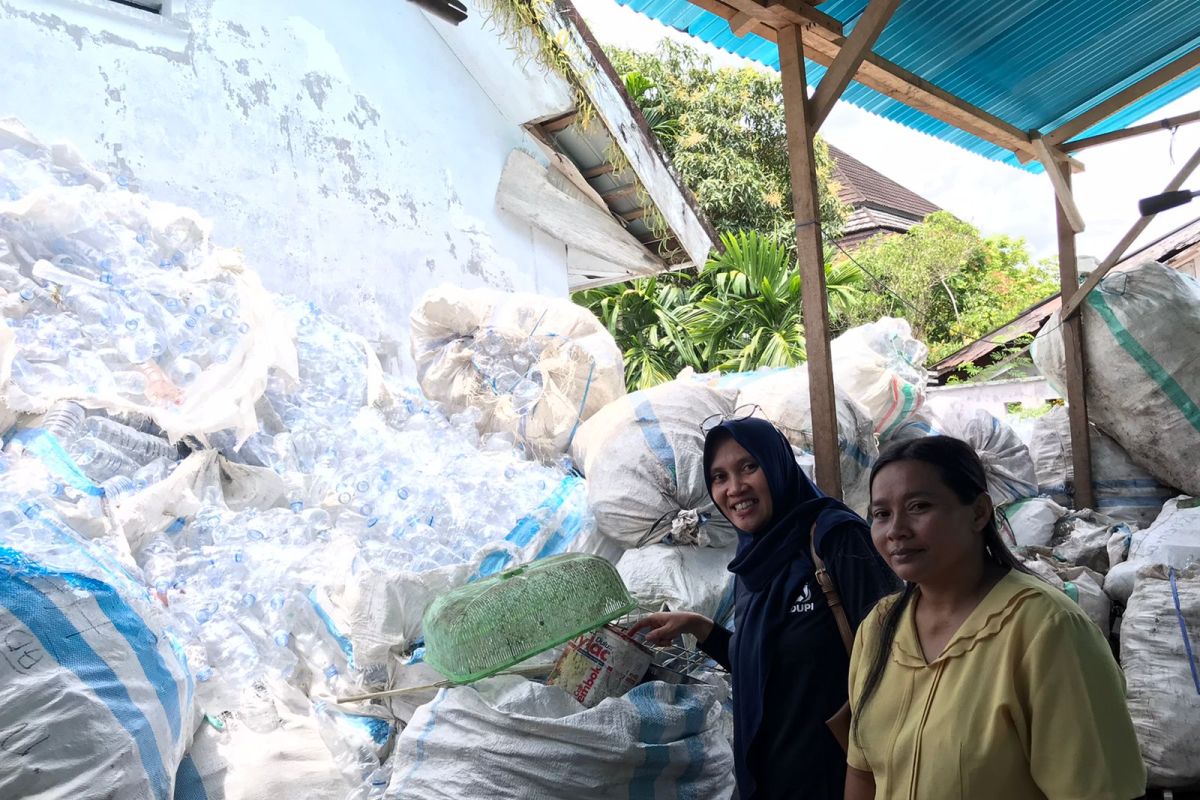 ADUPI bantu warga Maluku Tengah olah sampah jadi lebih bernilai