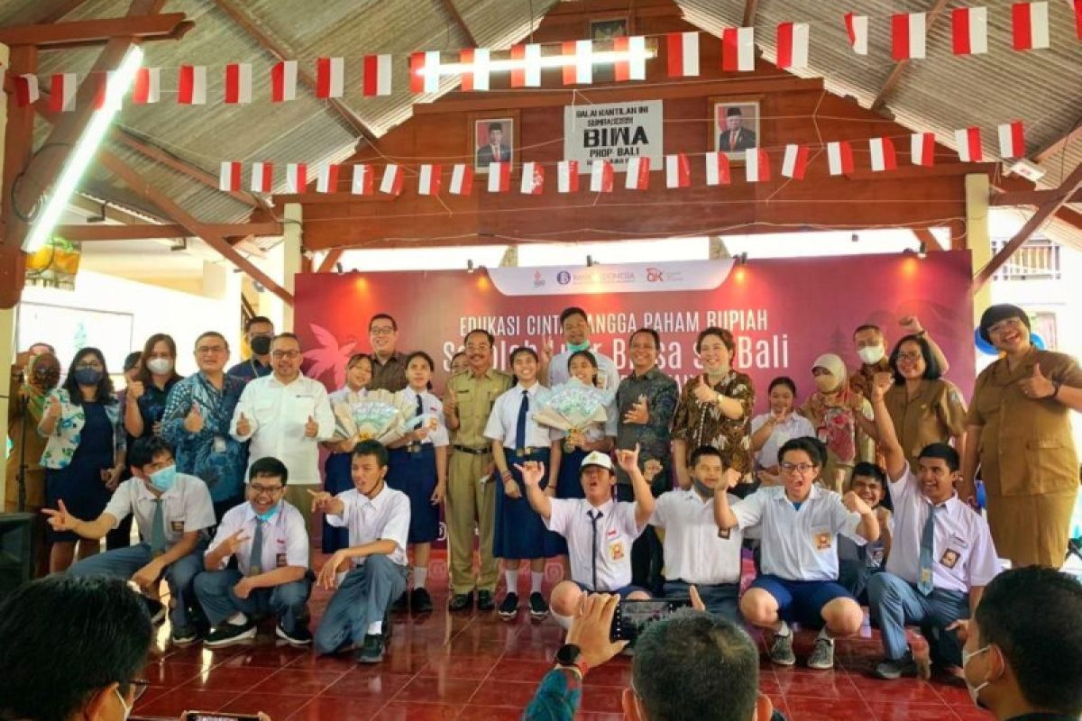 BI Bali edukasi bangga rupiah pada ratusan siswa SLB di Denpasar