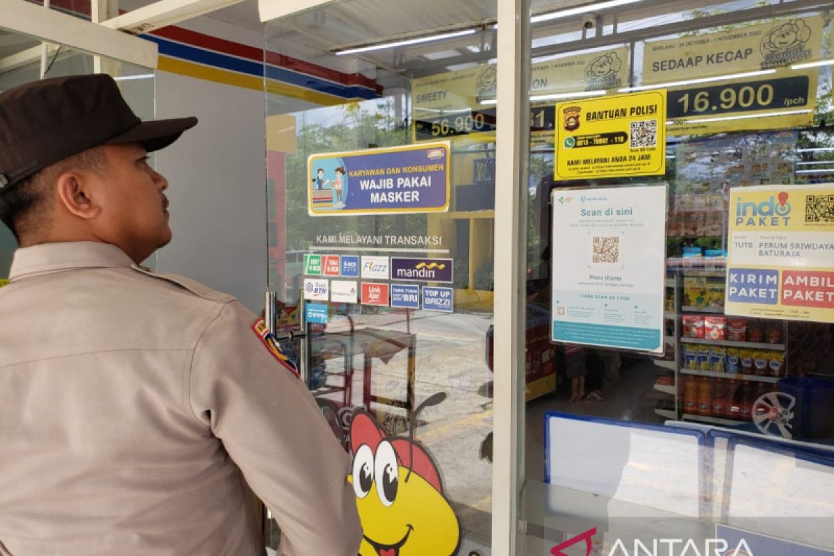 Polres OKU sebar stiker bantuan polisi untuk masyarakat