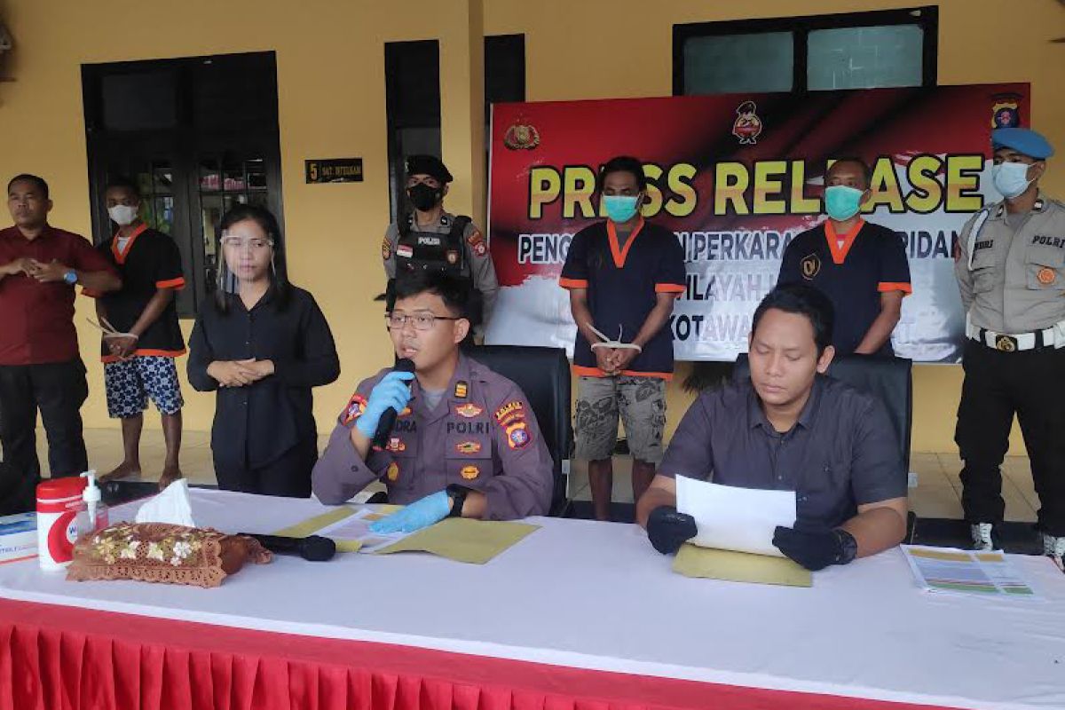 Polisi amankan dua pelaku 'illegal logging' di Kobar