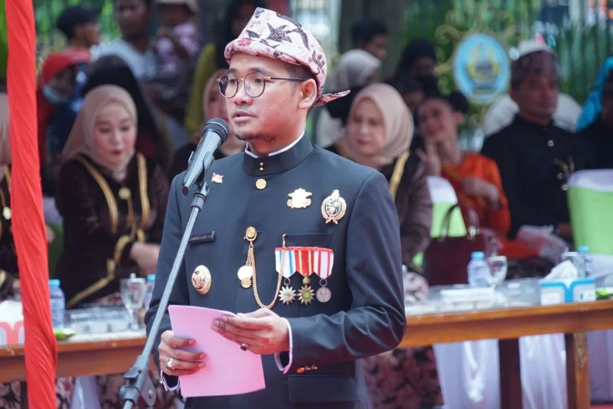 KPK jerat Bupati Bangkalan Amin Imron tersangka suap lelang jabatan