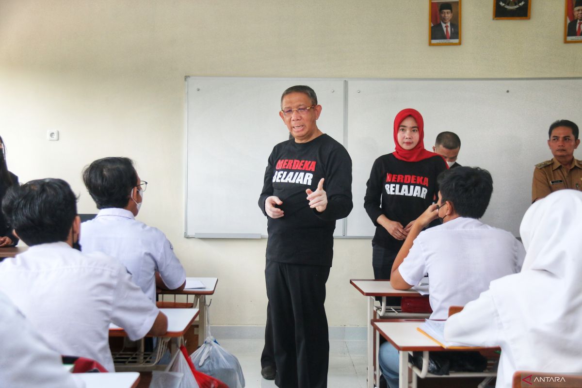 Sutarmidji minta siswa SMA/SMK lakukan inovasi dalam belajar