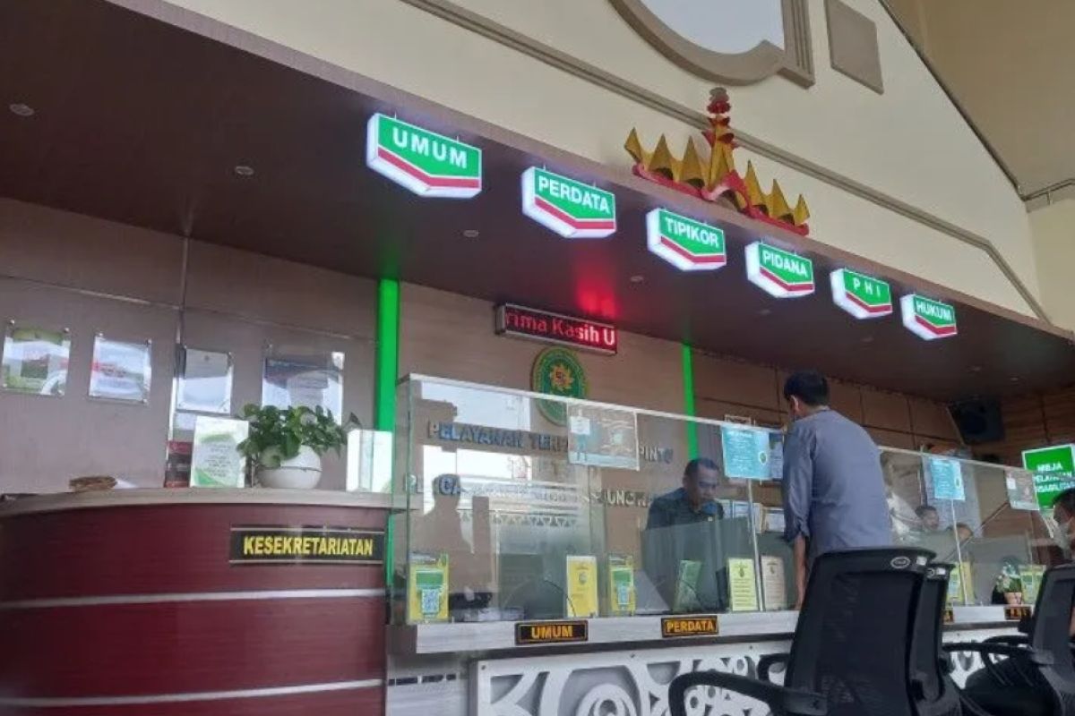 Jaksa KPK serahkan berkas penyuap rektor Unila ke PN Tanjungkarang