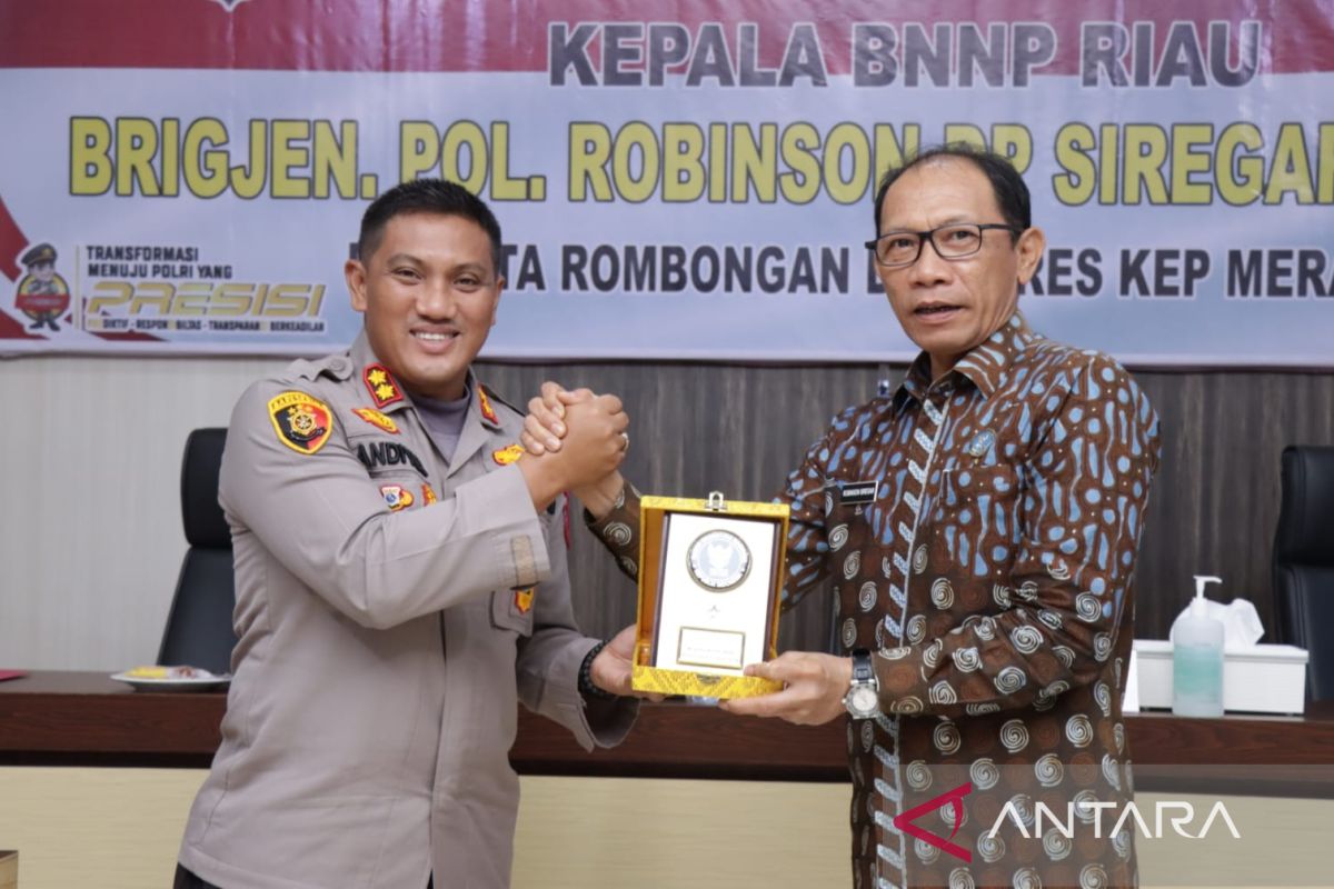 Kunker ke Meranti, Kepala BNNP Riau minta anggota Polri selalu waspada