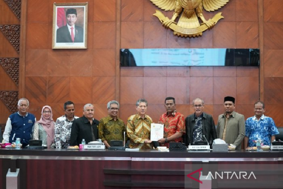 Tim USK serahkan draf akademik revisi UUPA ke DPR Aceh