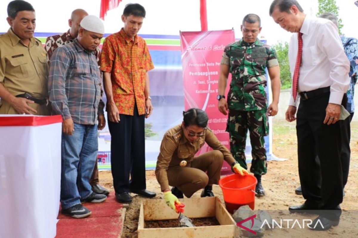 Tjhai Chui Mie minta SPBU siapkan pengisian kendaraan listrik