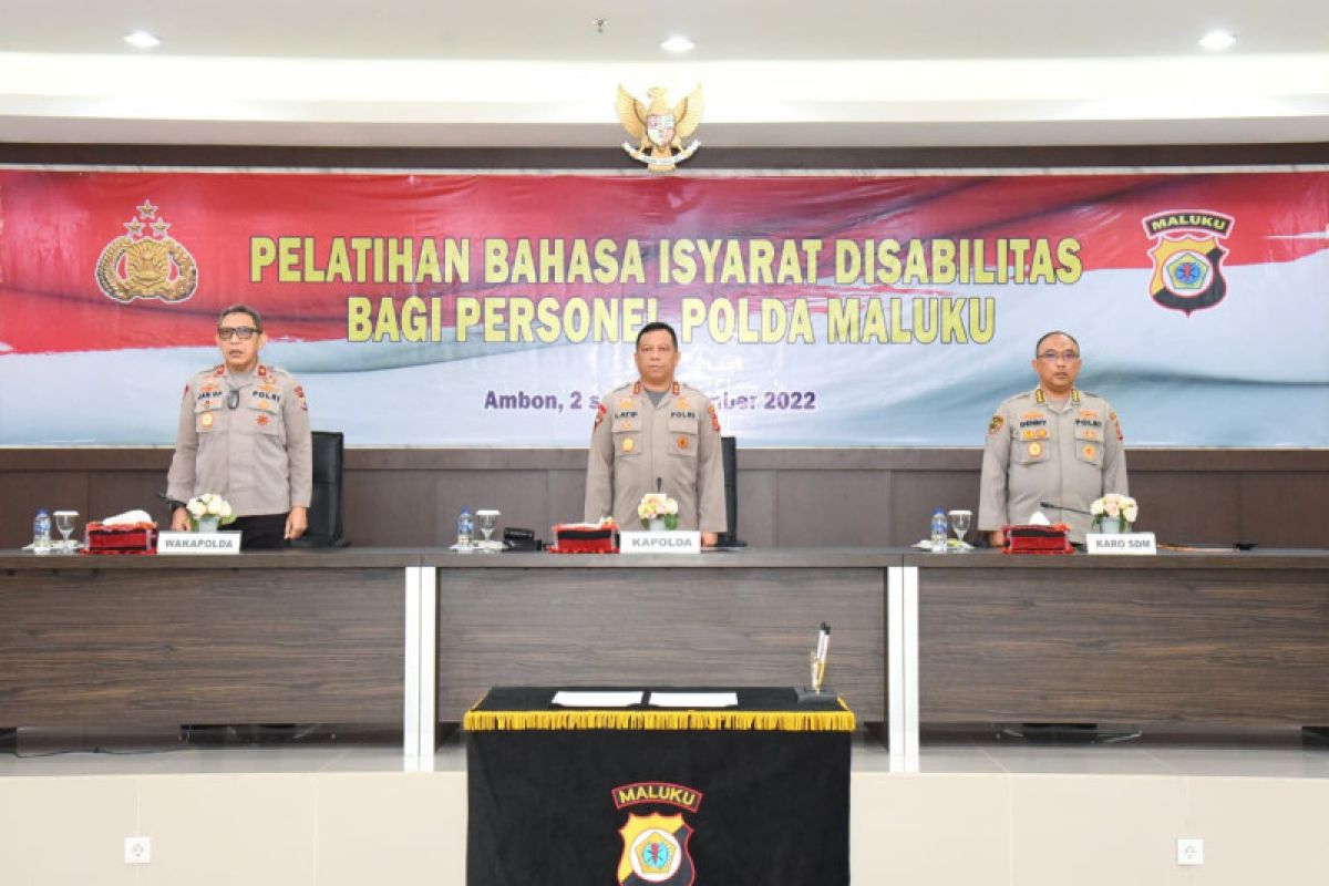 Polisi Maluku pelajari bahasa isyarat tingkatkan pelayanan disabilitas