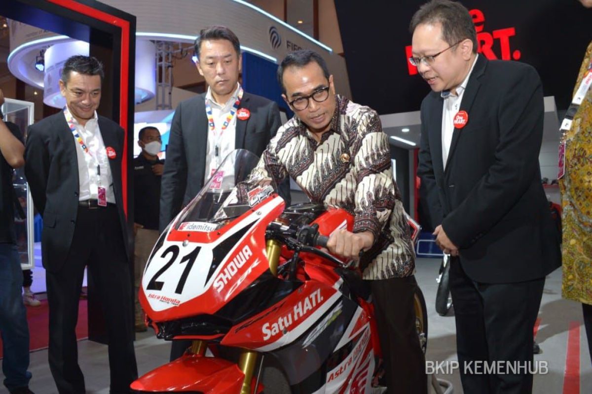 Menhub apresiasi industri besar otomotif produksi kendaraan listrik