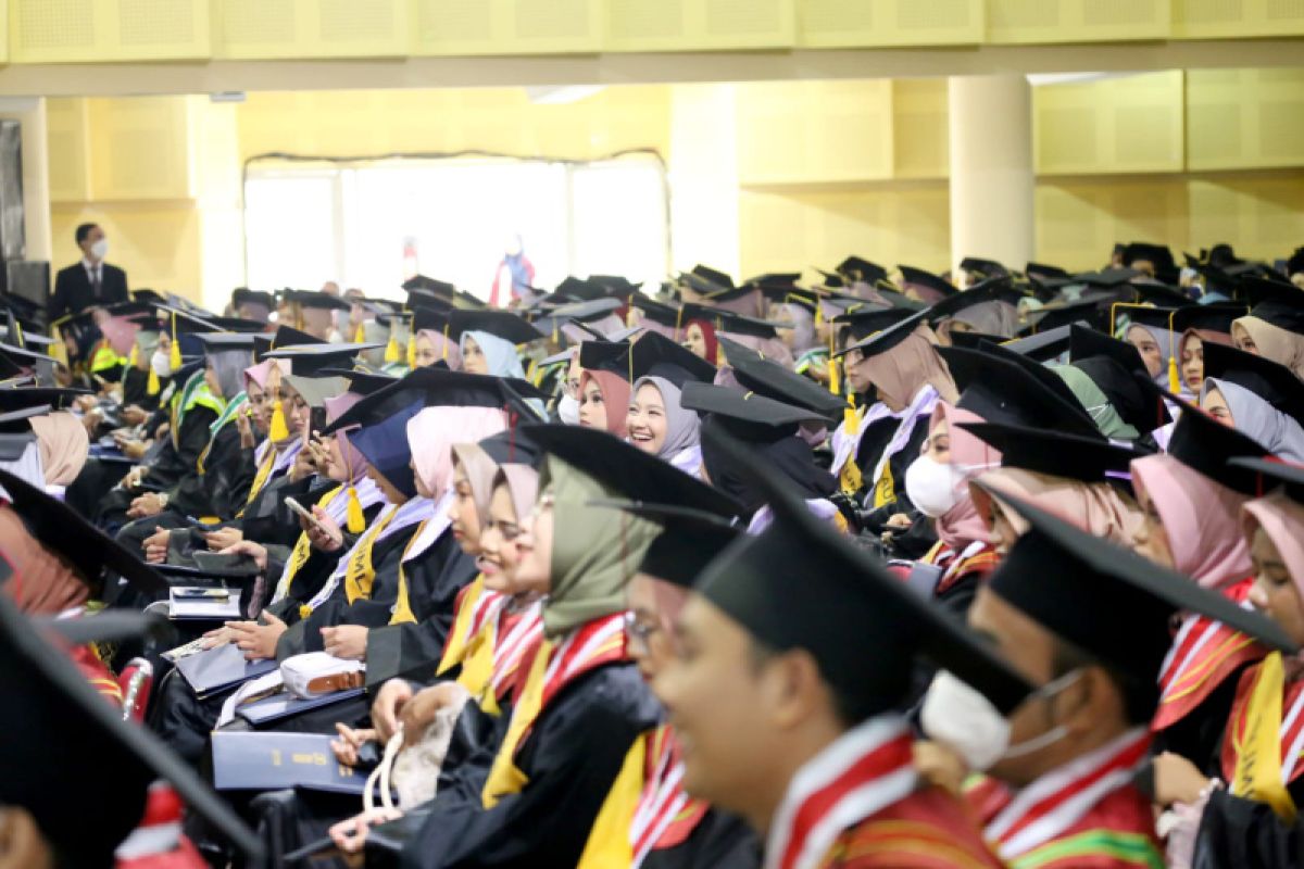 Rektor ajak wisudawan UIN Yogyakarta terus tingkatkan minat baca