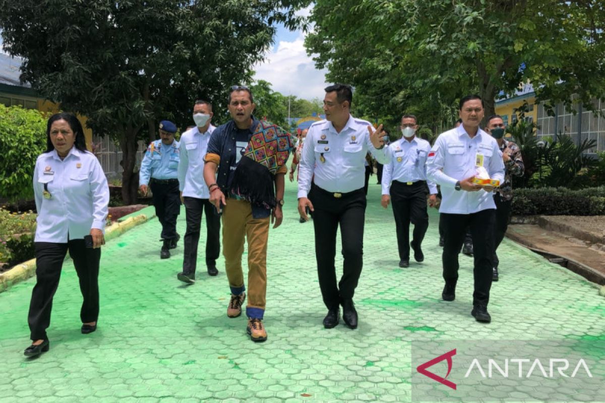 Wamenkumham pantau pelayanan warga binaan di Lapas Kupang NTT