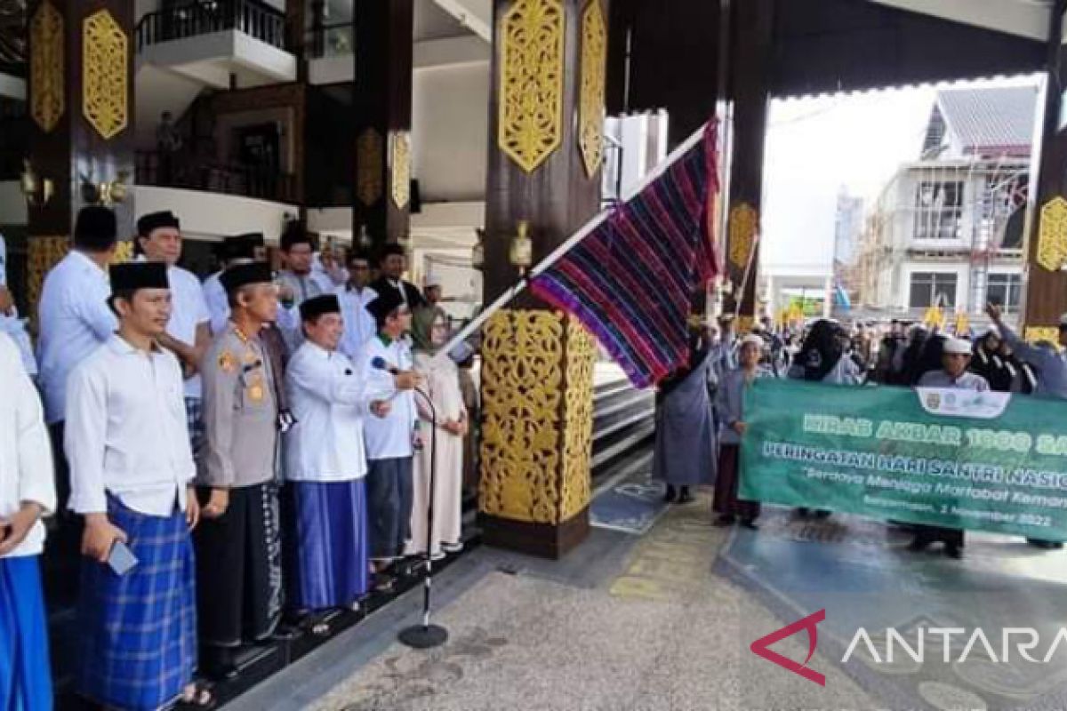 Banjarmasin gelar kirab akbar 1.000 santri